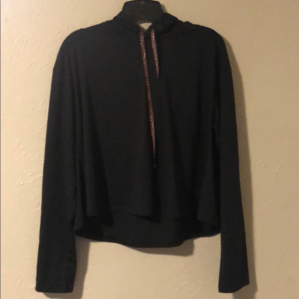 Cropped, workout hoodie